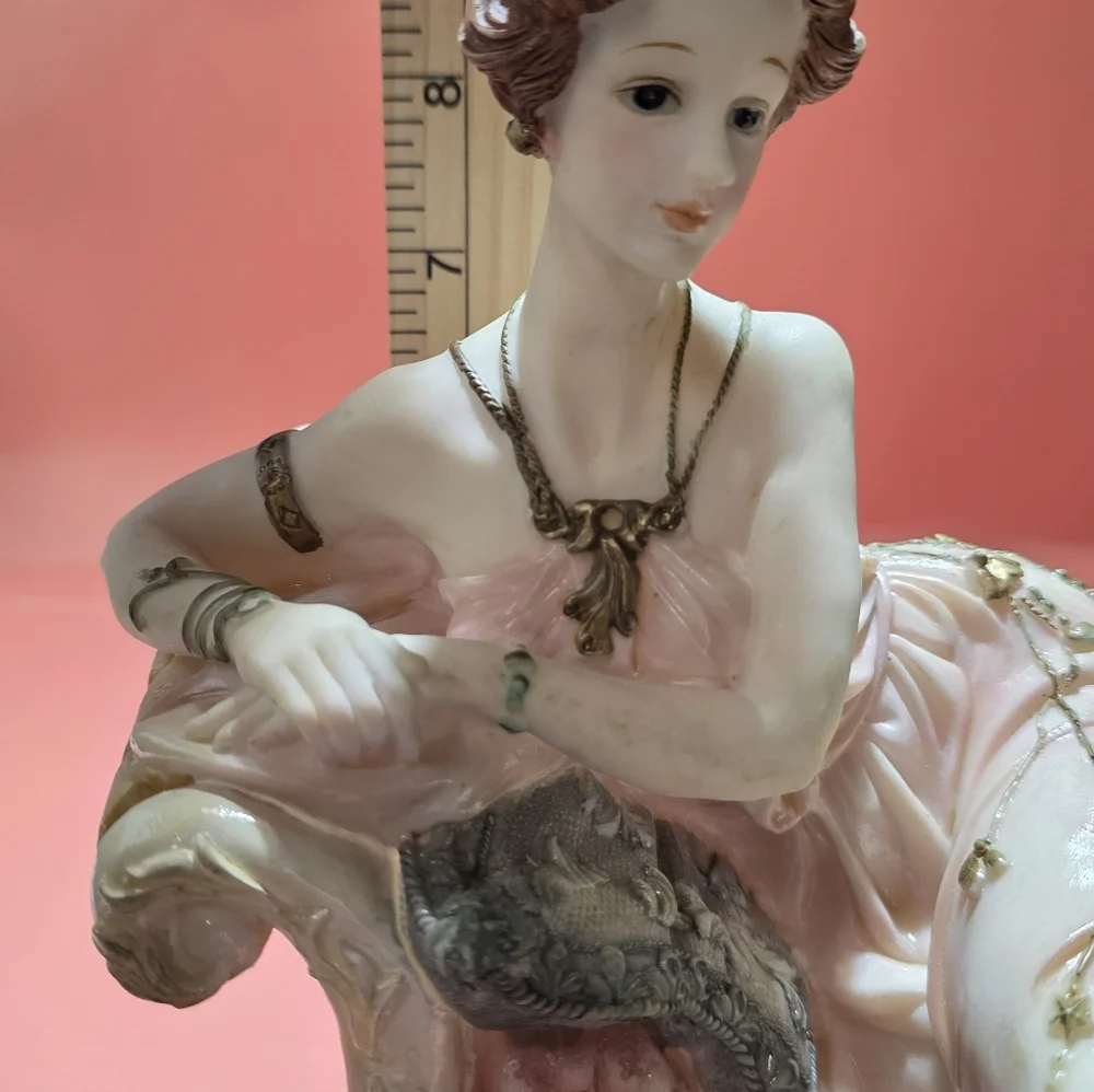 Collection Vintage Porcelain Statue - Picture 6 of 10